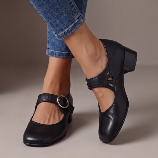 Aaltje | Schoen met Bandje en Blokhak